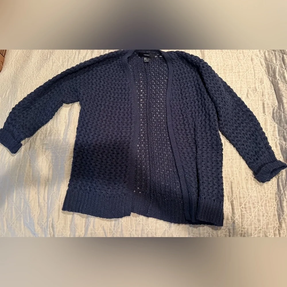 Forever 21 Deep Blue Textured Women’s Cardigan- size- medium. Great condition! - Picture 1 of 10